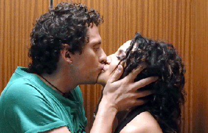 Luisma y Paz, dos de los personajes de 'Aida'. Luisma y Paz dos de los personajes m%C3%A1s queridos de la serie Aida. El patrimonio de los Colmenero en peligro, esta noche en Aída