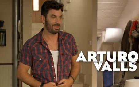 Arturo Valls y Anna Simón Arturo Valls y Anna Sim%C3%B3n ser%C3%A1n los cameos de esta semana en Fen%C3%B3menos. Anna Simón y Arturo Valls, este martes en Fenómenos