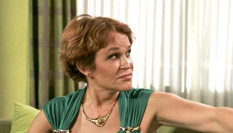 Estela Reynolds volvió a 'La que se avecina' Estela Reynolds es uno de los personajes que m%C3%A1s fama a reportado a Antonia San Juan. Estela Reynolds revoluciona Twitter en su vuelta a La que se avecina