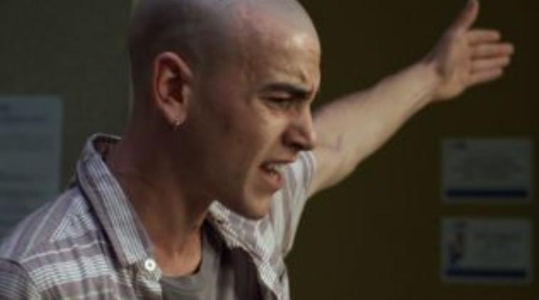 Lleó (Àlex Monner) es el protagonista de la serie 'Pulseras Rojas'.