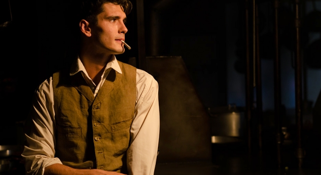 Yon González es Julio Olmedo en 'Gran Hotel' Yon Gonz%C3%A1lez es Julio Olmedo en la serie Gran Hotel de Antena 3. Gran Hotel 3x19