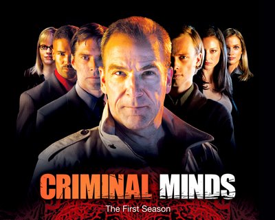 Wallpaper de 'Mentes criminales' con Mandy Patinkin.