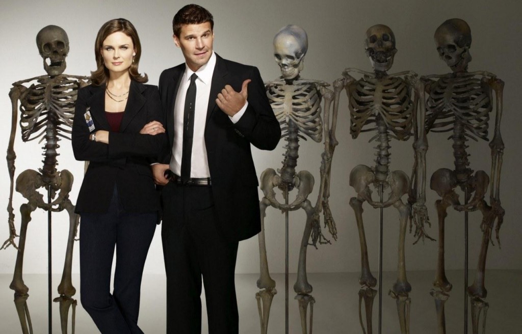 David Boreanaz y Emily Deschanel protagonizan la serie 'Bones'.