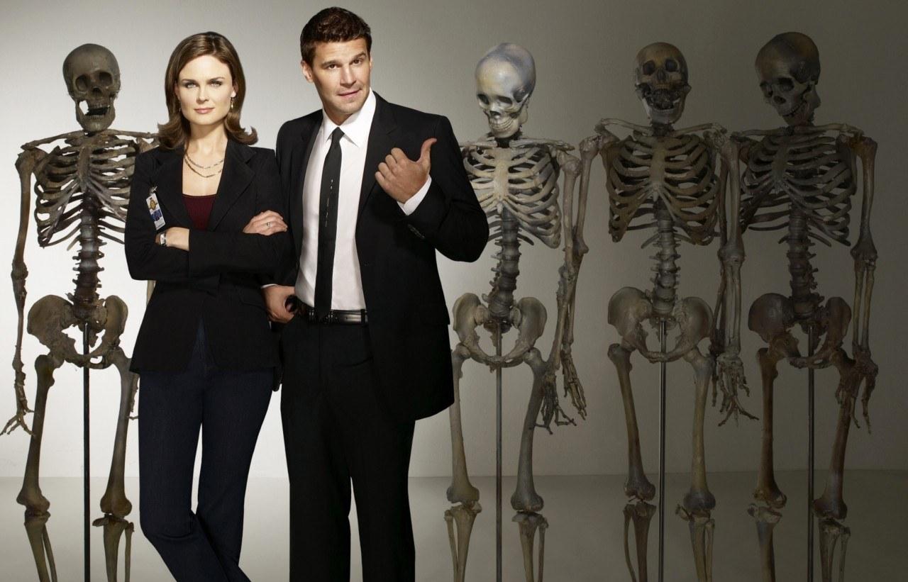 David Boreanaz y Emily Deschanel protagonizan la serie forense 'Bones'.